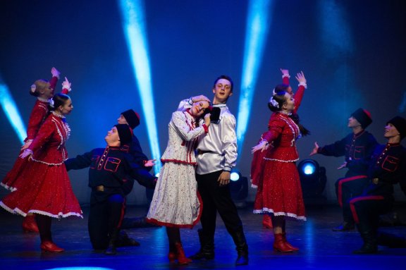 Народный ансамбль уральского танца "Камушка"