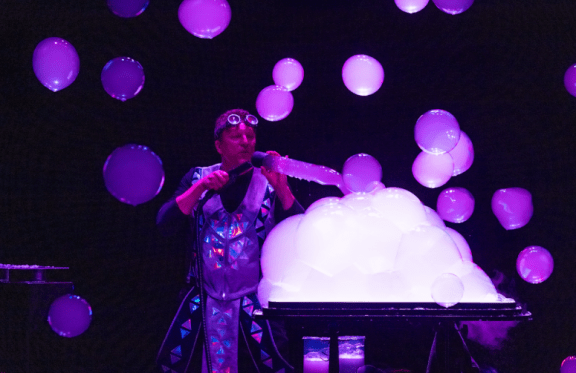 Фестиваль мыльных пузырей «Шоу первых»