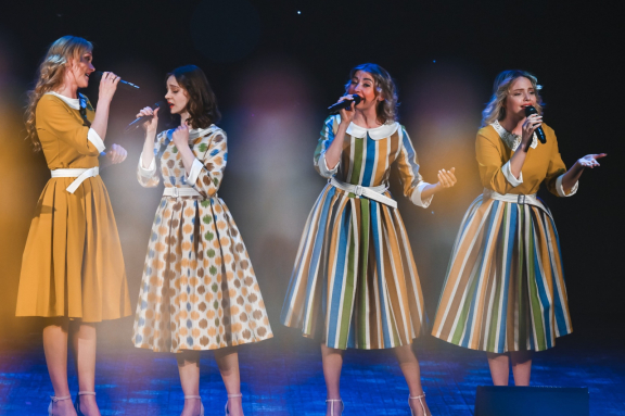 &Acy;&ncy;&scy;&acy;&mcy;&bcy;&lcy;&yucy; &laquo;&Vcy;&ocy;&scy;&kcy;&rcy;&iecy;&scy;&iecy;&ncy;&icy;&iecy;&raquo; 40 &lcy;&iecy;&tcy;&period; &Bcy;&ocy;&lcy;&softcy;&shcy;&ocy;&jcy; &yucy;&bcy;&icy;&lcy;&iecy;&jcy;&ncy;&ycy;&jcy; &kcy;&ocy;&ncy;&tscy;&iecy;&rcy;&tcy;