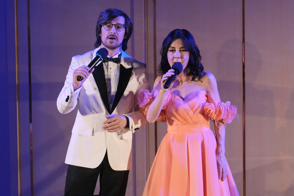 Наедине со всеми