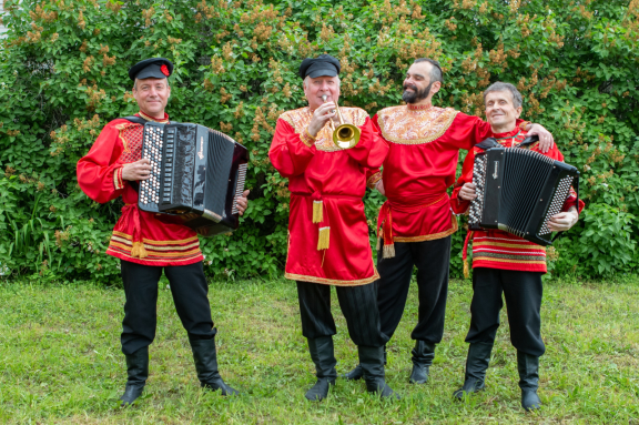 Ансамбль песни и танца народов Урала «Прикамье»: 35 лет с любовью к зрителю