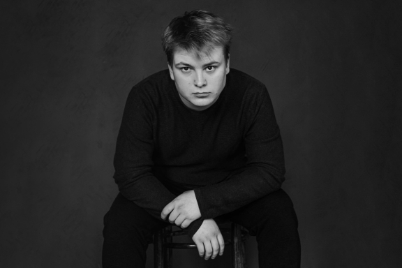 &Mcy;&ocy;&ncy;&ocy;&scy;&pcy;&iecy;&kcy;&tcy;&acy;&kcy;&lcy;&softcy; "&Tcy;&ycy; &zcy;&dcy;&iecy;&scy;&softcy;&quest;&period;&period;"&comma; &Ocy;&lcy;&iecy;&gcy; &Kcy;&ocy;&scy;&tcy;&ycy;&rcy;&yacy;