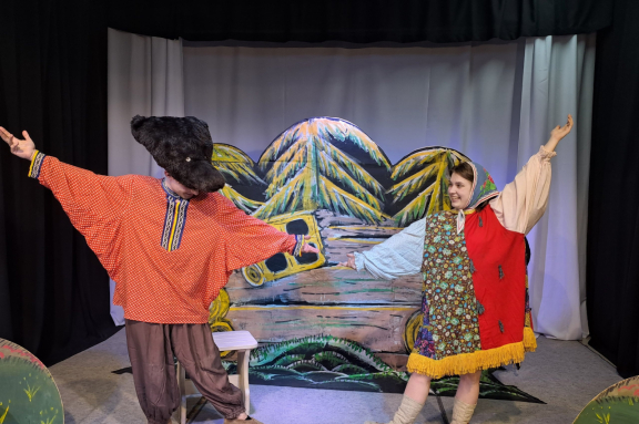 &Tcy;&iecy;&acy;&tcy;&rcy; "&Bcy;&iecy;&lcy;&acy;&yacy; &Ocy;&vcy;&tscy;&acy;"&period; &Scy;&pcy;&iecy;&kcy;&tcy;&acy;&kcy;&lcy;&softcy; "&Mcy;&acy;&shcy;&iecy;&ncy;&softcy;&kcy;&acy; &icy; &mcy;&iecy;&dcy;&vcy;&iecy;&dcy;&softcy;"