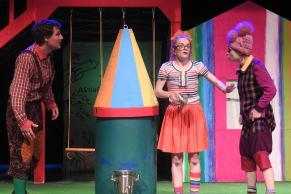 &Gcy;&acy;&scy;&tcy;&rcy;&ocy;&lcy;&icy; &Vcy;&ocy;&lcy;&ocy;&gcy;&ocy;&dcy;&scy;&kcy;&ocy;&gcy;&ocy; &ocy;&bcy;&lcy;&acy;&scy;&tcy;&ncy;&ocy;&gcy;&ocy; &tcy;&iecy;&acy;&tcy;&rcy;&acy; &yucy;&ncy;&ocy;&gcy;&ocy; &zcy;&rcy;&icy;&tcy;&iecy;&lcy;&yacy; "&Dcy;&iecy;&ncy;&icy;&scy;&kcy;&icy;&ncy;&ycy; &rcy;&acy;&scy;&scy;&kcy;&acy;&zcy;&ycy;"