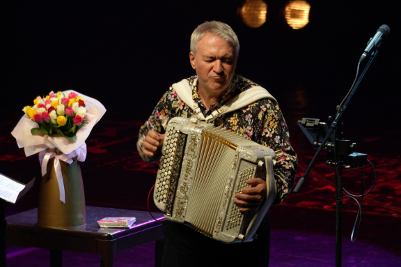 Валерий Семин с программой "Привет, Новый год"