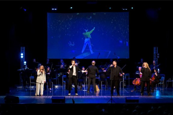 &Scy;&icy;&mcy;&fcy;&ocy;&ncy;&icy;&chcy;&iecy;&scy;&kcy;&icy;&iecy; &rcy;&ocy;&kcy;-&khcy;&icy;&tcy;&ycy; BEATLES&comma; ABBA&comma; QUEEN