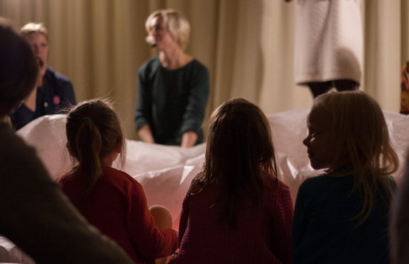 &Mcy;&ucy;&zcy;&ycy;&kcy;&acy;&lcy;&softcy;&ncy;&ycy;&iecy; &scy;&kcy;&acy;&zcy;&kcy;&icy; &scy; &kcy;&acy;&rcy;&tcy;&icy;&ncy;&kcy;&acy;&mcy;&icy; &laquo;&Acy;&lcy;&icy;&scy;&acy; &vcy; &scy;&tcy;&rcy;&acy;&ncy;&iecy; &chcy;&ucy;&dcy;&iecy;&scy;&raquo;