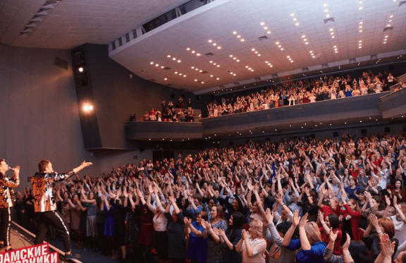 национальный филармонический оркестр россии филармония чайковского. красноярская краевая филармония большой концертный зал. филармония калуга афиша. и. филармония март 2024.