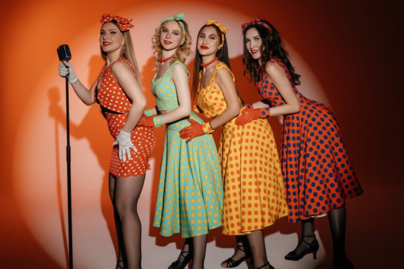 В джазе только девушки