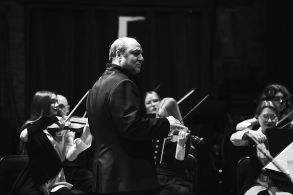 &Kcy;&acy;&mcy;&iecy;&rcy;&ncy;&ycy;&jcy; &ocy;&rcy;&kcy;&iecy;&scy;&tcy;&rcy; &laquo;&Ocy;&rcy;&fcy;&iecy;&jcy;&raquo;&colon; Concerto&period; Mozart &lpar;&Kcy;&ocy;&ncy;&chcy;&iecy;&rcy;&tcy;&ocy;&period; &Mcy;&ocy;&tscy;&acy;&rcy;&tcy;&rpar;&period; &Vcy;&iecy;&chcy;&iecy;&rcy; &chcy;&iecy;&tcy;&vcy;&iecy;&rcy;&tcy;&ycy;&jcy;