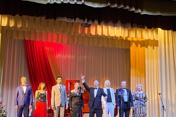 &Pcy;&rcy;&iecy;&mcy;&softcy;&iecy;&rcy;&acy;&period; &Mcy;&ucy;&zcy;&ycy;&kcy;&acy;&lcy;&softcy;&ncy;&ycy;&jcy; &tcy;&iecy;&acy;&tcy;&rcy; "&Bcy;&iecy;&ncy;&iecy;&fcy;&icy;&scy;" "&Acy;&khcy;&comma; &kcy;&acy;&kcy;&acy;&yacy; &zhcy;&iecy;&ncy;&shchcy;&icy;&ncy;&acy;&excl;"