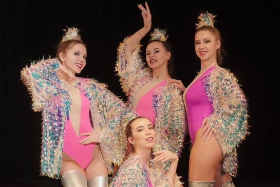 &Mcy;&acy;&gcy;&icy;&chcy;&iecy;&scy;&kcy;&ocy;&iecy; &kcy;&acy;&bcy;&acy;&rcy;&iecy;&colon; &pcy;&rcy;&acy;&zcy;&dcy;&ncy;&icy;&kcy; &dcy;&lcy;&yacy; &pcy;&rcy;&iecy;&kcy;&rcy;&acy;&scy;&ncy;&ycy;&khcy; &dcy;&acy;&mcy;&excl;