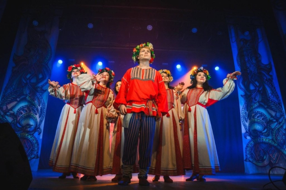 &Bcy;&ocy;&lcy;&softcy;&shcy;&icy;&iecy; &gcy;&acy;&scy;&tcy;&rcy;&ocy;&lcy;&icy;&colon; &Mcy;&ucy;&zcy;&ycy;&kcy;&acy;&lcy;&softcy;&ncy;&ycy;&jcy; &icy;&ncy;&tcy;&iecy;&rcy;&acy;&kcy;&tcy;&icy;&vcy;&ncy;&ycy;&jcy; &scy;&pcy;&iecy;&kcy;&tcy;&acy;&kcy;&lcy;&softcy; "&Icy;&vcy;&acy;&ncy; &ndash; &scy;&ocy;&lcy;&iocy;&ncy;&ycy; &ucy;&shcy;&icy;