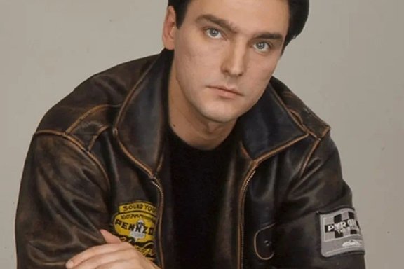 &Acy;&ncy;&dcy;&rcy;&iecy;&jcy; &Dcy;&iecy;&rcy;&zhcy;&acy;&vcy;&icy;&ncy; &icy; &gcy;&rcy;&ucy;&pcy;&pcy;&acy; &laquo;&Scy;&tcy;&acy;&lcy;&kcy;&iecy;&rcy;&raquo;&period; &Vcy;&ocy;&zcy;&vcy;&rcy;&acy;&shchcy;&iecy;&ncy;&icy;&iecy; &lcy;&iecy;&gcy;&iecy;&ncy;&dcy;&ycy;