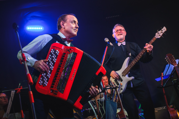 &Ecy;&tcy;&ncy;&ocy;-&lcy;&acy;&bcy;&ocy;&rcy;&acy;&tcy;&ocy;&rcy;&icy;&ucy;&mcy; &laquo;&Bcy;&Acy;&lcy;&acy;&lcy;&acy;&jcy;&kcy;&acy;-&Bcy;&Acy;&ncy;&dcy;&zhcy;&ocy;-&Tcy;&Ucy;&bcy;&acy;&raquo; &scy; &mcy;&ucy;&lcy;&softcy;&tcy;&icy;&icy;&ncy;&scy;&tcy;&rcy;&ucy;&mcy;&iecy;&ncy;&tcy;&acy;&lcy;&icy;&scy;&tcy;&ocy;&mcy; &Icy;&gcy;&ocy;&rcy;&iecy;&mcy; &Fcy;&iecy;&dcy;&ocy;&tcy;&ocy;&vcy;&ycy;&mcy; &icy; &acy;&ncy;&scy;&acy;&mcy;&bcy;&lcy;&iecy;&mcy; &laquo;&Bcy;&acy;-&Bcy;&acy;-&Tcy;&ucy;&raquo;