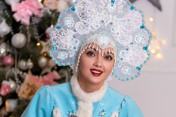 Театр КУСТОДЕС. Первая Ëлочка для малышей "Снежные сказки Метельки"