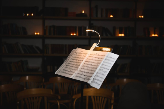 Late Night Concert&period; &Kcy;&vcy;&acy;&rcy;&tcy;&icy;&rcy;&ncy;&icy;&kcy; &scy; &scy;&ocy;&lcy;&icy;&scy;&tcy;&acy;&mcy;&icy; &ocy;&rcy;&kcy;&iecy;&scy;&tcy;&rcy;&acy; &Pcy;&iecy;&rcy;&mcy;&scy;&kcy;&ocy;&gcy;&ocy; &tcy;&iecy;&acy;&tcy;&rcy;&acy; &ocy;&pcy;&iecy;&rcy;&ycy; &icy; &bcy;&acy;&lcy;&iecy;&tcy;&acy; &icy; MusicAeterna