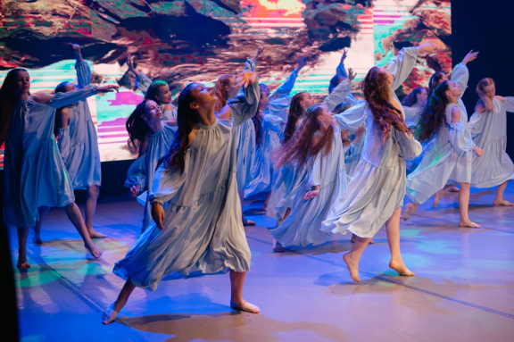 &Ocy;&tcy;&chcy;&iecy;&tcy;&ncy;&ycy;&jcy; &kcy;&ocy;&ncy;&tscy;&iecy;&rcy;&tcy; &ncy;&acy;&rcy;&ocy;&dcy;&ncy;&ocy;&gcy;&ocy; &kcy;&ocy;&lcy;&lcy;&iecy;&kcy;&tcy;&icy;&vcy;&acy; "&Fcy;&acy;&ncy;&tcy;&acy;&zcy;&icy;&yacy;"&colon; "&Lcy;&icy;&scy;&tcy;&acy;&yacy; &scy;&tcy;&rcy;&acy;&ncy;&icy;&tscy;&ycy;"