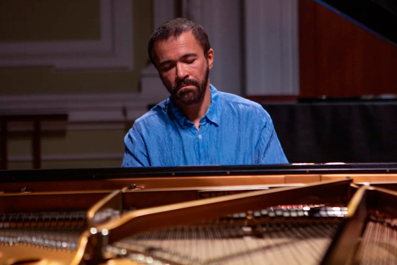 &Vcy;&iecy;&chcy;&iecy;&rcy; &fcy;&ocy;&rcy;&tcy;&iecy;&pcy;&icy;&acy;&ncy;&ncy;&ocy;&jcy; &mcy;&ucy;&zcy;&ycy;&kcy;&icy; &Pcy;&acy;&vcy;&lcy;&acy; &Ncy;&iecy;&rcy;&scy;&iecy;&scy;&softcy;&yacy;&ncy;&acy;