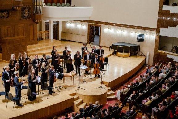 XI &Mcy;&iecy;&zhcy;&dcy;&ucy;&ncy;&acy;&rcy;&ocy;&dcy;&ncy;&ycy;&jcy; &rcy;&ocy;&zhcy;&dcy;&iecy;&scy;&tcy;&vcy;&iecy;&ncy;&scy;&kcy;&icy;&jcy; &fcy;&iecy;&scy;&tcy;&icy;&vcy;&acy;&lcy;&softcy; "&Pcy;&rcy;&acy;&zcy;&dcy;&ncy;&icy;&kcy;&period; &Mcy;&ucy;&zcy;&ycy;&kcy;&acy;&period; &Icy;&gcy;&rcy;&icy;&scy;&tcy;&ocy;&iecy;&period;&period;&period;"