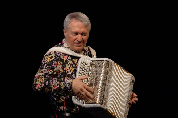 Валерий Семин с программой "Привет, Новый год"