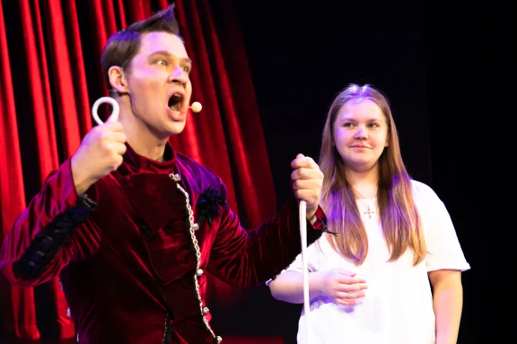 &SHcy;&ocy;&ucy; "&Icy;&lcy;&lcy;&yucy;&zcy;&icy;&icy; XXI &vcy;&iecy;&kcy;&acy;"