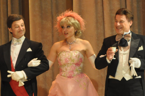 Московские артисты жанра оперетты. Мюзикл "Летучая мышь"