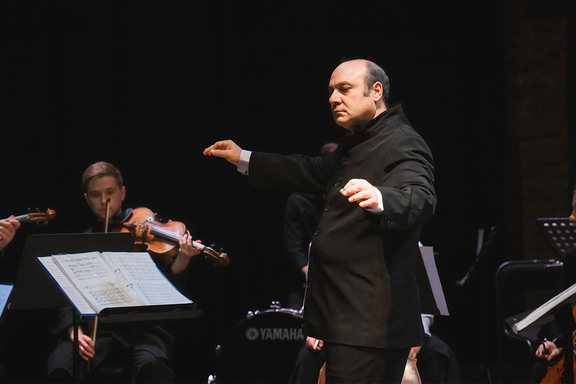 &Kcy;&acy;&mcy;&iecy;&rcy;&ncy;&ycy;&jcy; &ocy;&rcy;&kcy;&iecy;&scy;&tcy;&rcy; &laquo;&Ocy;&rcy;&fcy;&iecy;&jcy;&raquo;&colon; Concerto&period; Mozart &lpar;&Kcy;&ocy;&ncy;&chcy;&iecy;&rcy;&tcy;&ocy;&period; &Mcy;&ocy;&tscy;&acy;&rcy;&tcy;&rpar;&period; &Vcy;&iecy;&chcy;&iecy;&rcy; &chcy;&iecy;&tcy;&vcy;&iecy;&rcy;&tcy;&ycy;&jcy;