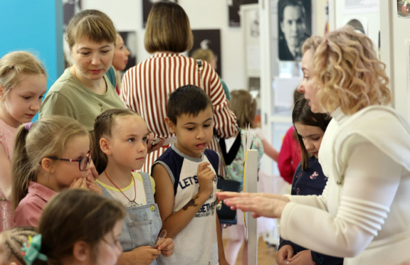 &Mcy;&acy;&scy;&tcy;&iecy;&rcy;-&kcy;&lcy;&acy;&scy;&scy; &pcy;&ocy; &ocy;&dcy;&ucy;&shcy;&iecy;&vcy;&lcy;&iecy;&ncy;&icy;&yucy; &pcy;&rcy;&iecy;&dcy;&mcy;&iecy;&tcy;&ocy;&vcy; &laquo;&Icy;&gcy;&rcy;&acy;&iecy;&mcy; &icy; &fcy;&acy;&ncy;&tcy;&acy;&zcy;&icy;&rcy;&ucy;&iecy;&mcy;&raquo;