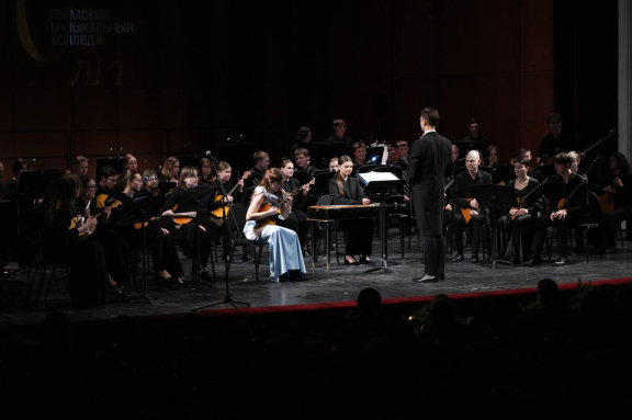 &Kcy;&ocy;&ncy;&tscy;&iecy;&rcy;&tcy;-&pcy;&ocy;&scy;&vcy;&yacy;&shchcy;&iecy;&ncy;&icy;&iecy; 80-&jcy; &gcy;&ocy;&dcy;&ocy;&vcy;&shchcy;&icy;&ncy;&iecy; &Pcy;&ocy;&bcy;&iecy;&dcy;&ycy; &vcy; &Vcy;&iecy;&lcy;&icy;&kcy;&ocy;&jcy; &Ocy;&tcy;&iecy;&chcy;&iecy;&scy;&tcy;&vcy;&iecy;&ncy;&ncy;&ocy;&jcy; &vcy;&ocy;&jcy;&ncy;&iecy;