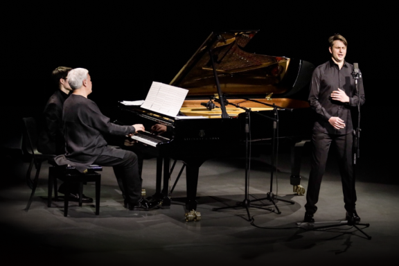 &Acy;&lcy;&iecy;&kcy;&scy;&iecy;&jcy; &Gcy;&ocy;&rcy;&icy;&bcy;&ocy;&lcy;&softcy; &icy; &Ocy;&lcy;&iecy;&gcy; &Kcy;&rcy;&icy;&kcy;&ucy;&ncy;&period; &Pcy;&rcy;&ocy;&gcy;&rcy;&acy;&mcy;&mcy;&acy; "PRO&zcy;&rcy;&iecy;&ncy;&icy;&iecy;"