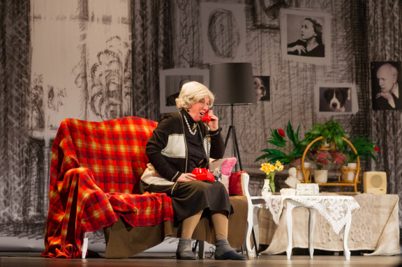 Спектакль «Раневская. Сквозь смех и слезы»