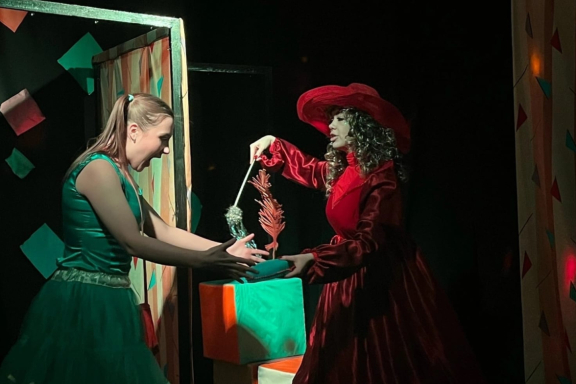 Молодёжный театр "ТеМа". Спектакль "Цветик - семицветик"