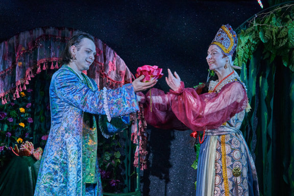 &Scy;&kcy;&acy;&zcy;&kcy;&acy; &dcy;&lcy;&yacy; &vcy;&scy;&iecy;&jcy; &scy;&iecy;&mcy;&softcy;&icy; &laquo;&Acy;&lcy;&iecy;&ncy;&softcy;&kcy;&icy;&jcy; &tscy;&vcy;&iecy;&tcy;&ocy;&chcy;&iecy;&kcy;&raquo;