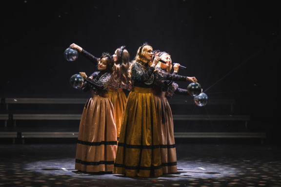 &Bcy;&ocy;&lcy;&softcy;&shcy;&ocy;&jcy; &ncy;&ocy;&vcy;&ocy;&gcy;&ocy;&dcy;&ncy;&icy;&jcy; &kcy;&ocy;&ncy;&tscy;&iecy;&rcy;&tcy;