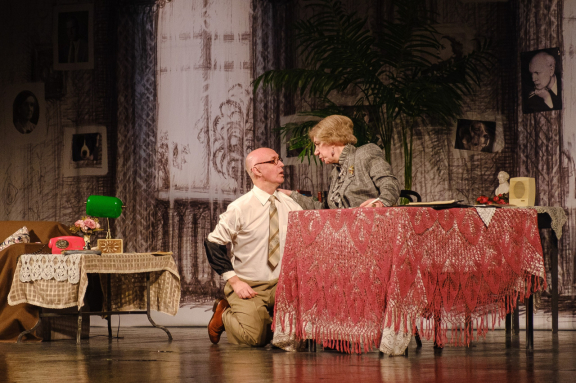 Спектакль «Раневская. Сквозь смех и слезы»