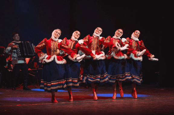 Масленичный фестиваль искусств «Вокруг да около». Ансамбль «Ярмарка» «Прощай, зима Уральская»