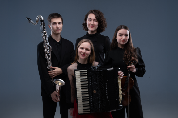 &Acy;&ncy;&scy;&acy;&mcy;&bcy;&lcy;&softcy; QUATTRO IN UNICO&period; &Kcy;&ocy;&ncy;&tscy;&iecy;&rcy;&tcy; &laquo;&Lcy;&yucy;&bcy;&ocy;&vcy;&softcy;&period; &Pcy;&iecy;&tcy;&iecy;&rcy;&bcy;&ucy;&rcy;&gcy;&raquo;