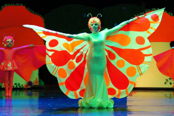 &Tcy;&iecy;&acy;&tcy;&rcy; &Kcy;&Ucy;&Scy;&Tcy;&Ocy;&Dcy;&IEcy;&Scy;&period; &Icy;&ncy;&tcy;&iecy;&rcy;&acy;&kcy;&tcy;&icy;&vcy;&ncy;&ycy;&jcy; &scy;&pcy;&iecy;&kcy;&tcy;&acy;&kcy;&lcy;&softcy; &scy; &fcy;&ocy;&kcy;&ucy;&scy;&acy;&mcy;&icy; &icy; &pcy;&rcy;&iecy;&vcy;&rcy;&acy;&shchcy;&iecy;&ncy;&icy;&yacy;&mcy;&icy; "&Acy;&lcy;&icy;&scy;&acy; &vcy; &scy;&tcy;&rcy;&acy;&ncy;&iecy; &chcy;&ucy;&dcy;&iecy;&scy;"