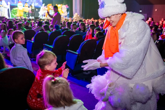 ЁЛКА ТЕЛЕКАНАЛА МУЛЬТ. ЖИВЫЕ КРАСКИ