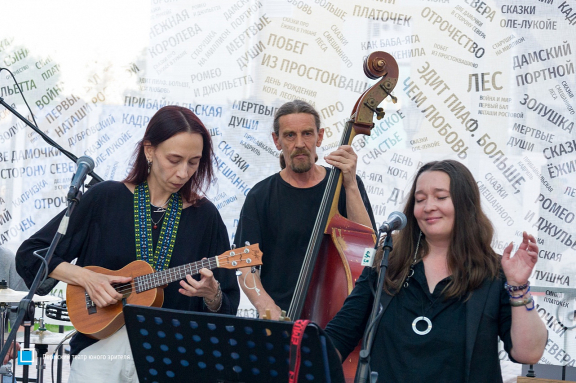 "&Pcy;&acy;&lcy;&softcy;&chcy;&icy;&kcy; &mcy;&icy;&mcy;&ocy;"  &vcy; &Icy;&lcy;&softcy;&Tcy;&YUcy;&Zcy;&icy;&ocy;&ncy;&iecy;&period;