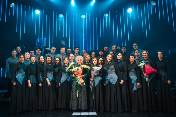 Академический хор "Млада": "Ходит песенка по кругу" (специальный гость Олег Аккуратов)