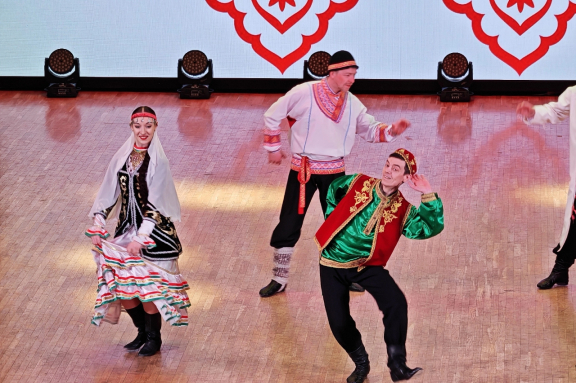 Ансамбль песни и танца народов Урала «Прикамье»: 35 лет с любовью к зрителю