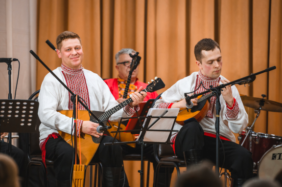 &Ocy;&rcy;&kcy;&iecy;&scy;&tcy;&rcy; &acy;&ncy;&scy;&acy;&mcy;&bcy;&lcy;&yacy; &ncy;&acy;&rcy;&ocy;&dcy;&ncy;&ocy;&jcy; &mcy;&ucy;&zcy;&ycy;&kcy;&icy; &icy; &tcy;&acy;&ncy;&tscy;&acy; &laquo;&YAcy;&rcy;&mcy;&acy;&rcy;&kcy;&acy;&raquo; &icy; &Acy;&ncy;&dcy;&rcy;&iecy;&jcy; &Dcy;&yucy;&zhcy;&iecy;&ncy;&kcy;&ocy;&vcy;