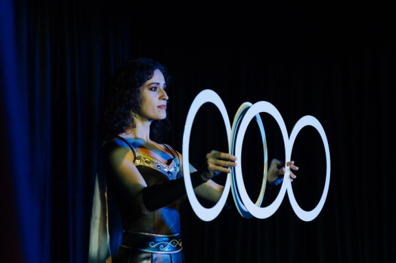 &Ncy;&ocy;&vcy;&ocy;&gcy;&ocy;&dcy;&ncy;&yacy;&yacy; &ncy;&ocy;&chcy;&softcy; &vcy; &tcy;&iecy;&acy;&tcy;&rcy;&iecy; "&Dcy;&acy;&ncy;&icy;&lcy;&icy;&ncy;"