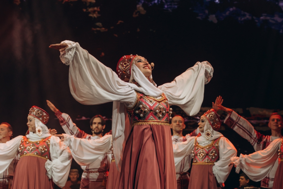 &Acy;&ncy;&scy;&acy;&mcy;&bcy;&lcy;&softcy; &ncy;&acy;&rcy;&ocy;&dcy;&ncy;&ocy;&jcy; &mcy;&ucy;&zcy;&ycy;&kcy;&icy; &icy; &tcy;&acy;&ncy;&tscy;&acy; "&YAcy;&rcy;&mcy;&acy;&rcy;&kcy;&acy;"&colon; "&YAcy; &lcy;&iecy;&chcy;&ucy; &ncy;&acy;&dcy; &Rcy;&ocy;&scy;&scy;&icy;&iecy;&jcy;"