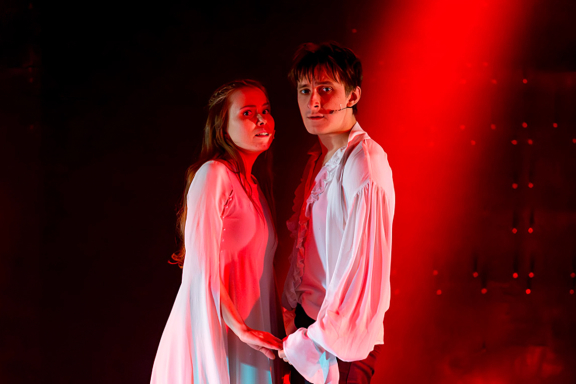 &Rcy;&ocy;&mcy;&iecy;&ocy; &icy; &Dcy;&zhcy;&ucy;&lcy;&softcy;&iecy;&tcy;&tcy;&acy;&period;