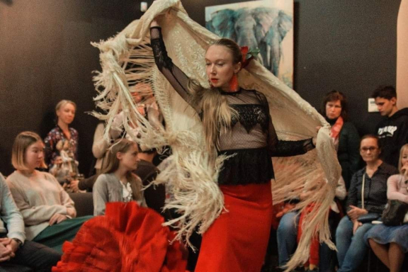 &Scy;&pcy;&iecy;&kcy;&tcy;&acy;&kcy;&lcy;&softcy; "&Acy;&khcy;&comma; &ecy;&tcy;&icy; &zhcy;&iecy;&ncy;&shchcy;&icy;&ncy;&ycy;&excl;"