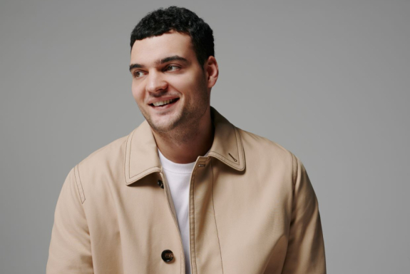 &Acy;&rcy;&tcy;&iecy;&mcy; &Vcy;&icy;&ncy;&ocy;&kcy;&ucy;&rcy;&period; &Scy;&ocy;&lcy;&softcy;&ncy;&ycy;&jcy; Stand Up &kcy;&ocy;&ncy;&tscy;&iecy;&rcy;&tcy;