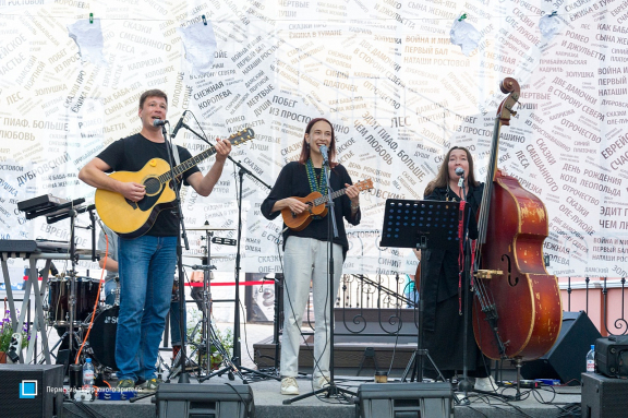 "&Pcy;&acy;&lcy;&softcy;&chcy;&icy;&kcy; &mcy;&icy;&mcy;&ocy;"  &vcy; &Icy;&lcy;&softcy;&Tcy;&YUcy;&Zcy;&icy;&ocy;&ncy;&iecy;&period;